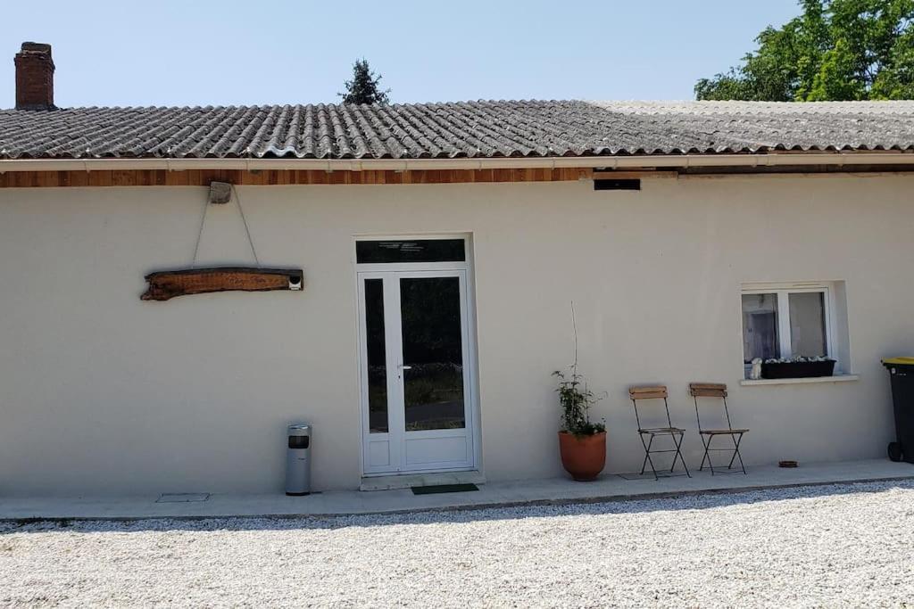 Chez Samb Villa Lussac-les-Châteaux Dış mekan fotoğraf